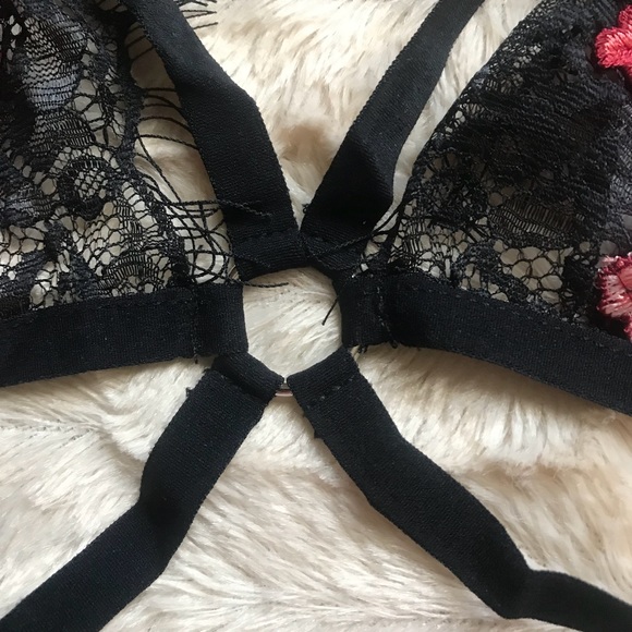 Black lace floral sexy bralette lingerie straps - Picture 3 of 6